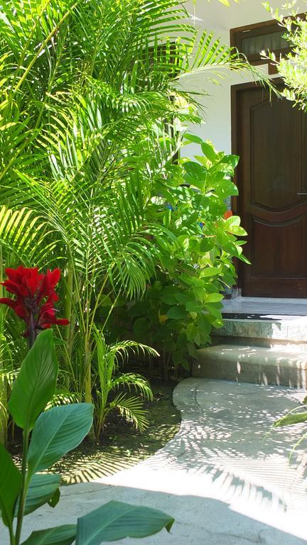 Ricel Homestay Gili Trawangan Exterior photo